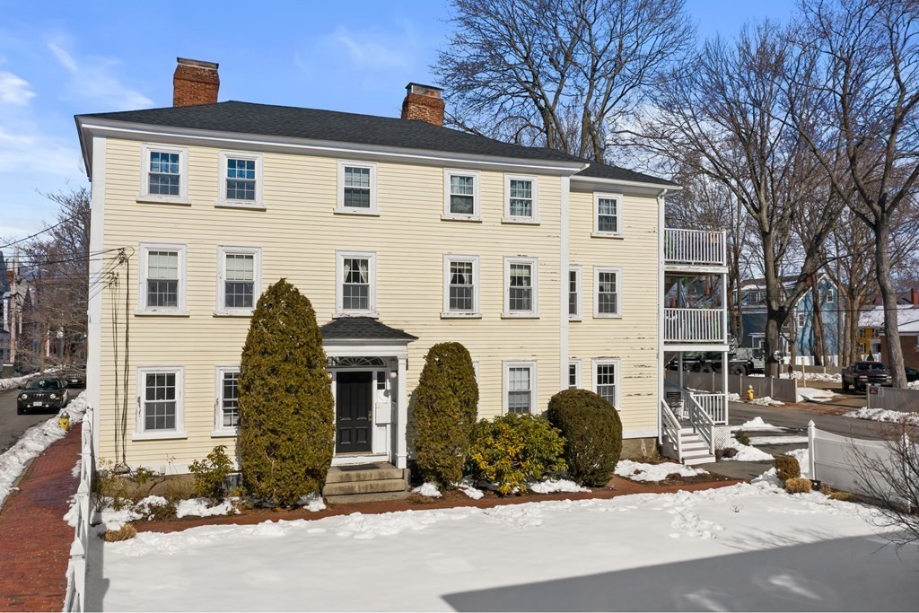 8 Williams Street 