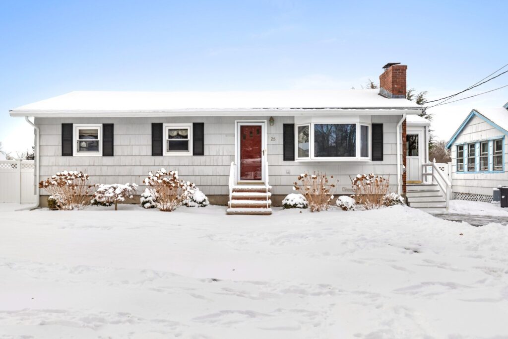 25 Lothrop St 