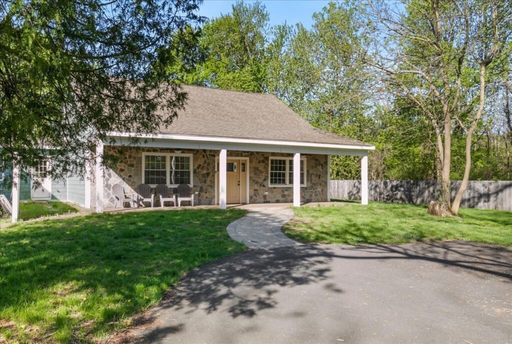 38 Rocky Hill Rd 