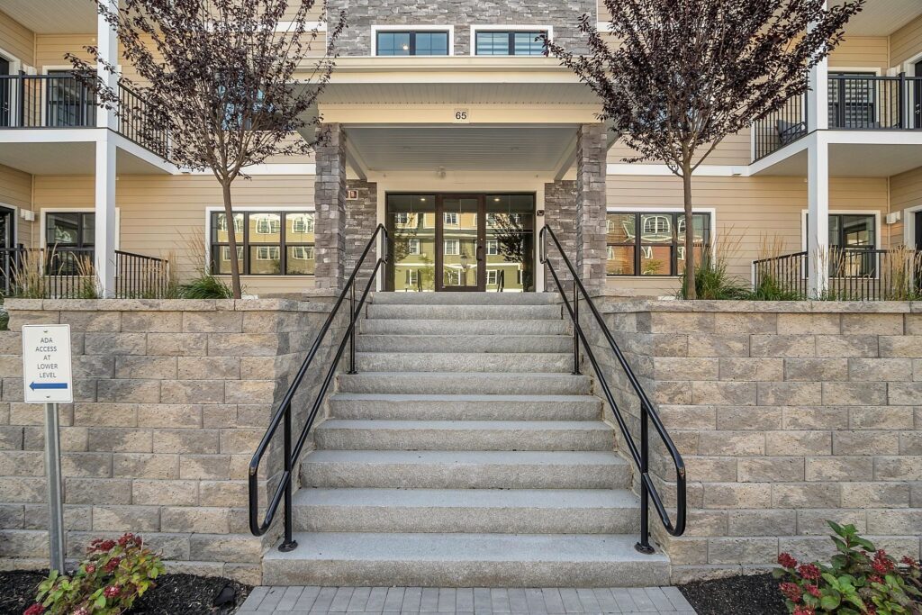 65 Pointe Place 
