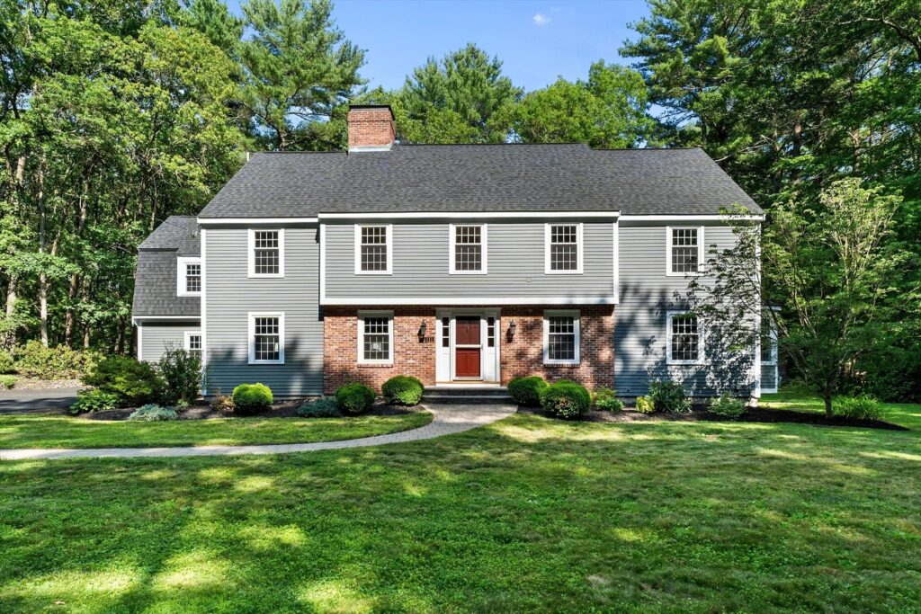 111 Herrick Rd 