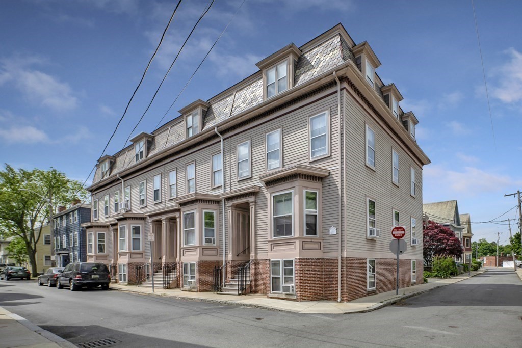 13 North Pine Street 