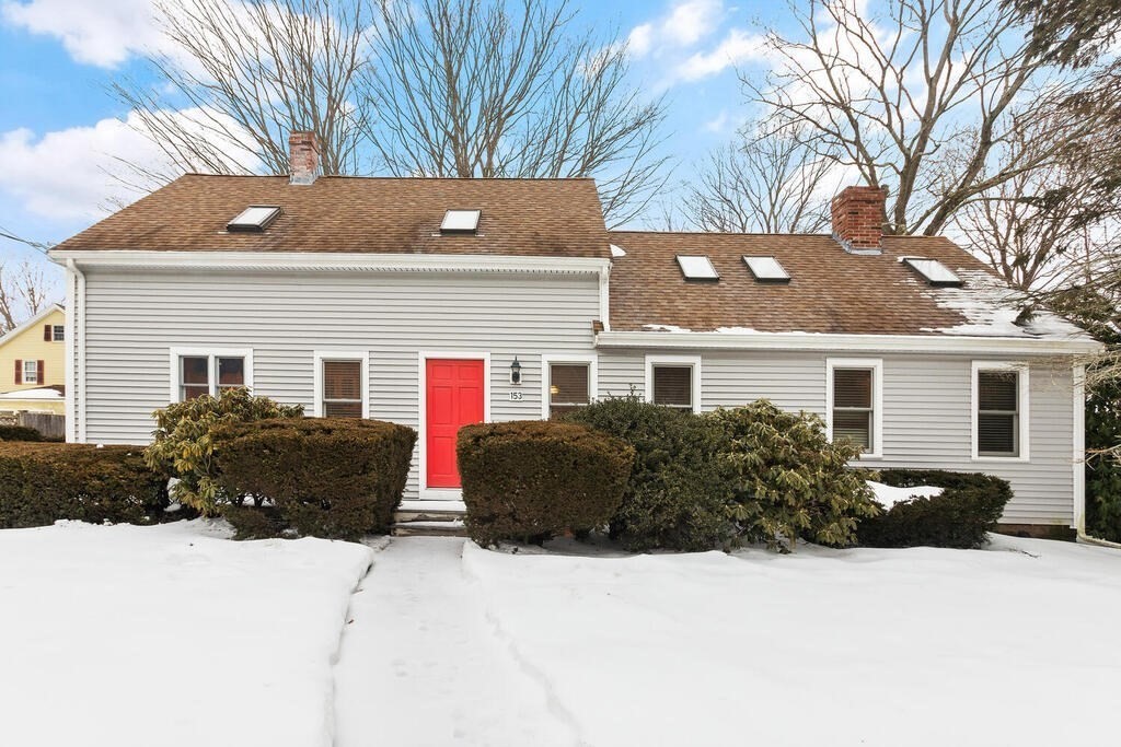 153 Linden St 