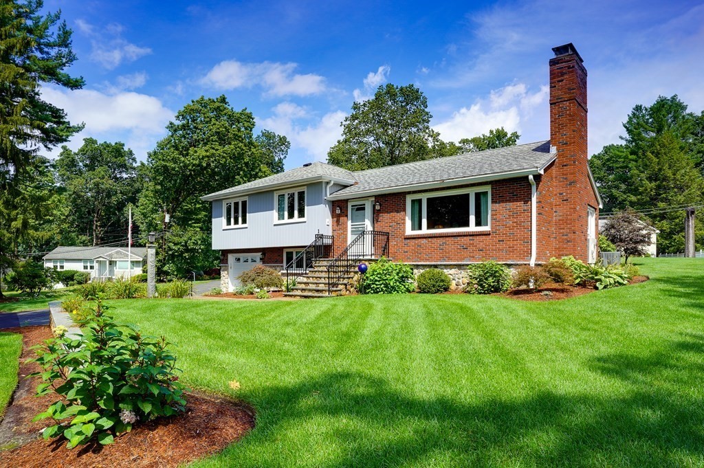 1 Shady Lane Dr 