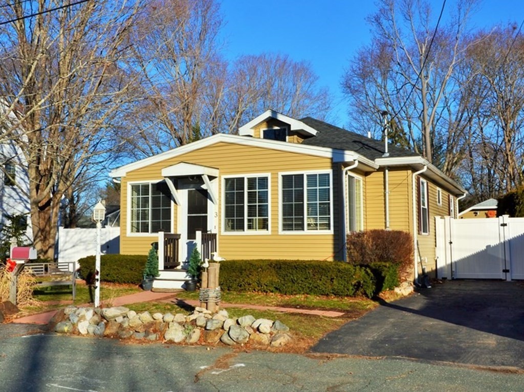 3 Ray Street 