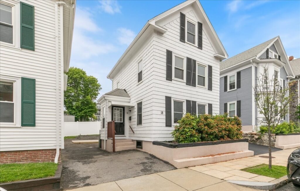 18 Rantoul St 