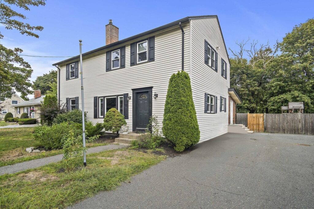 26 Vista Dr 
