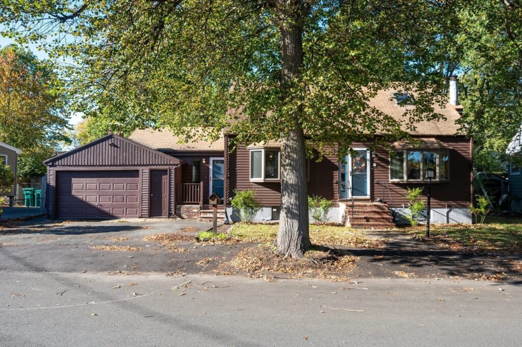 12 Catalina Road 