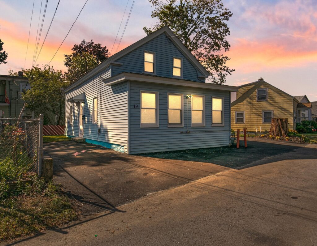 19 Front Street 