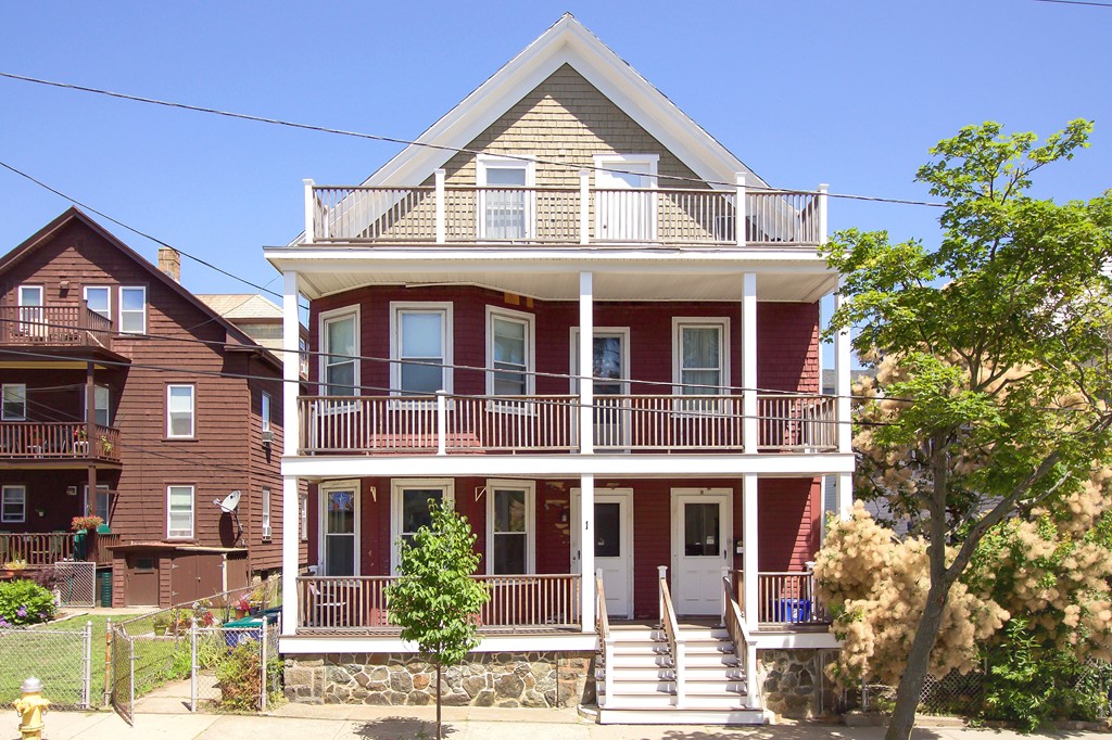 1 Chase St 