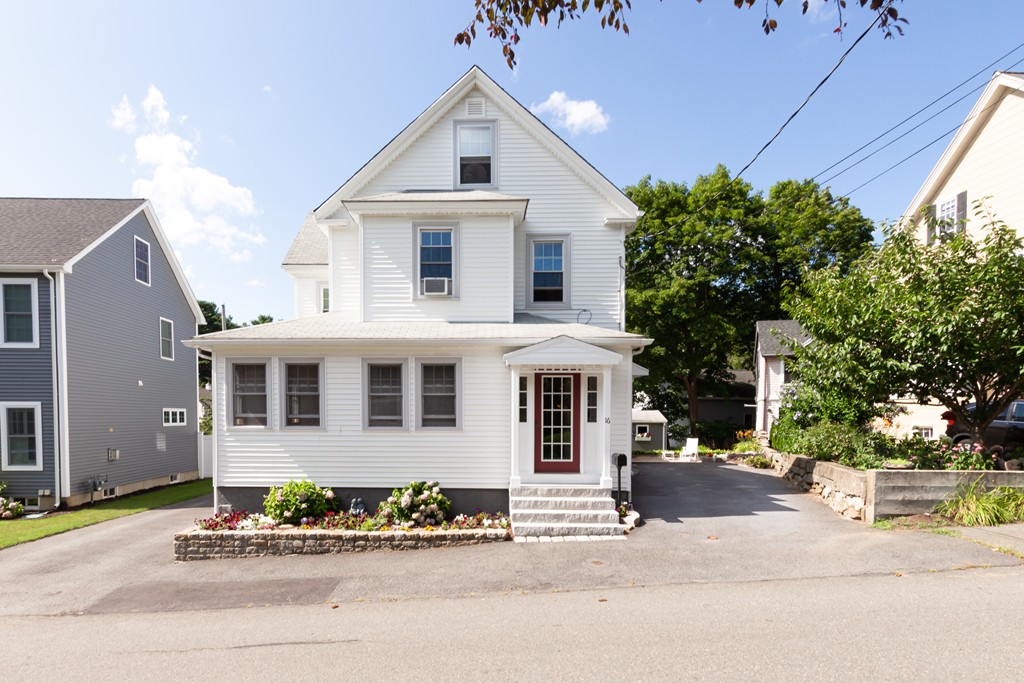 16 Forest St 