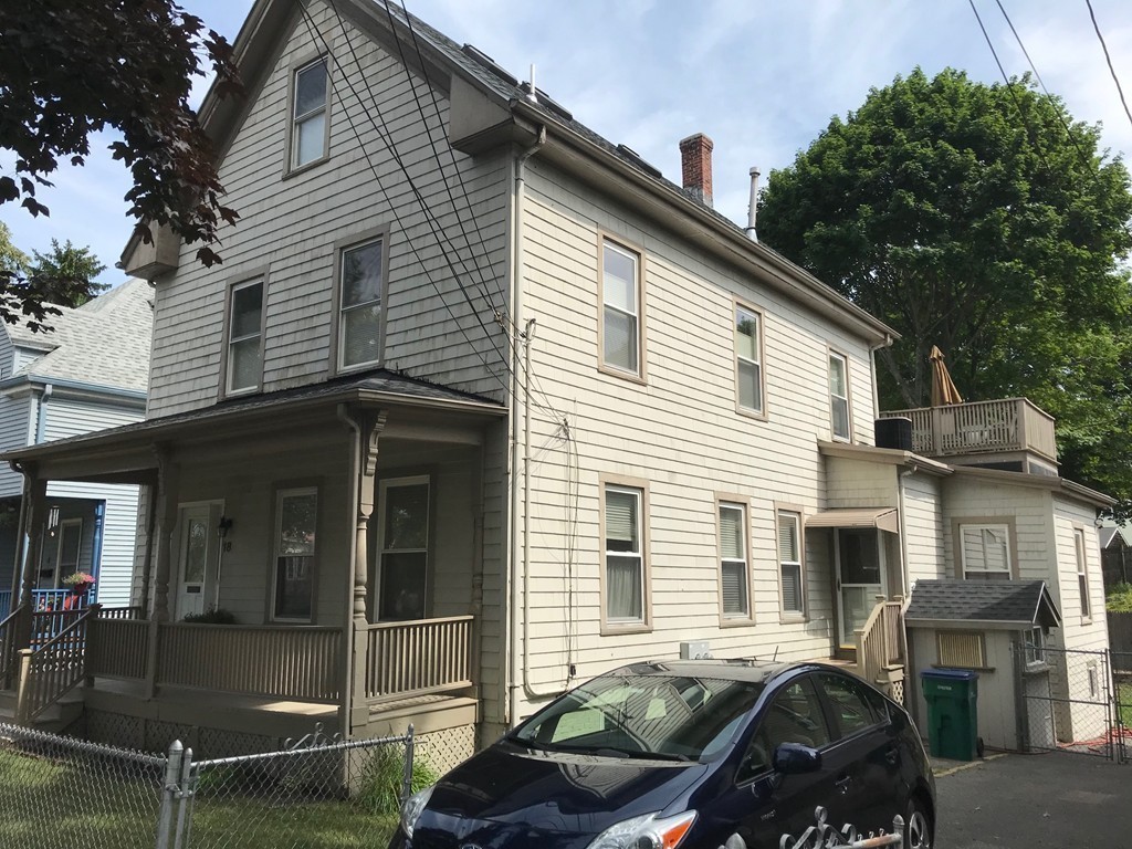 18 Tapley St 