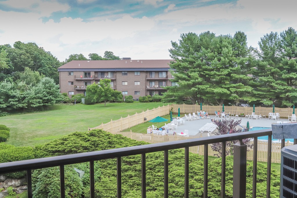 3 Ledgewood Way 