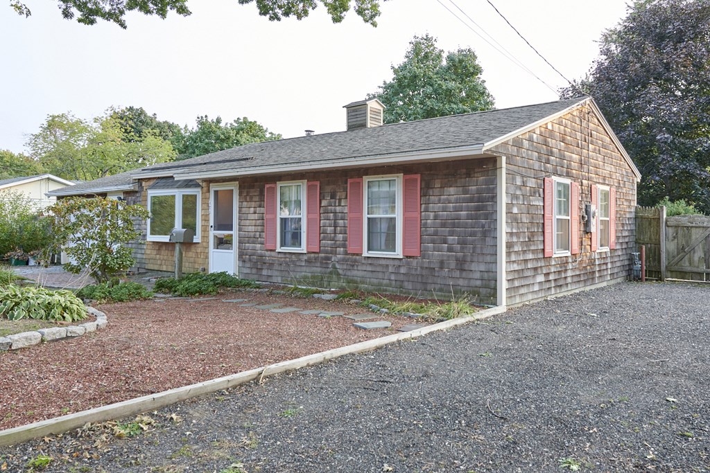 42 Avery St 
