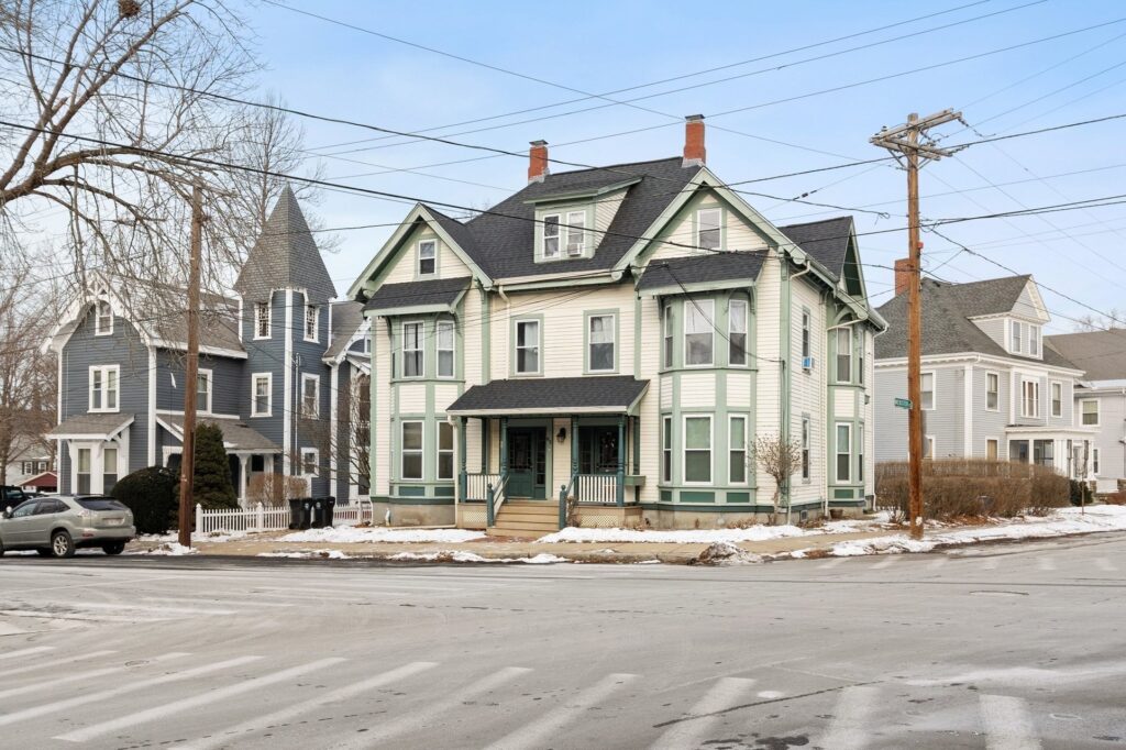 64A Arlington St 