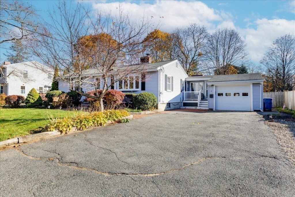 6 Kimberly Dr 