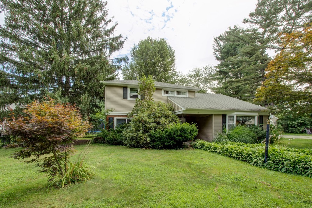 11 Blueberry Hill Rd 