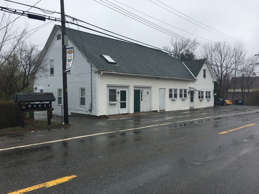 1112 Main St 