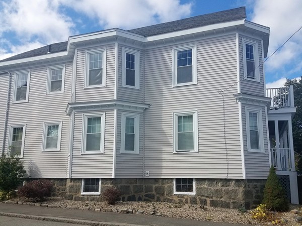 17-2A Dunlap St 