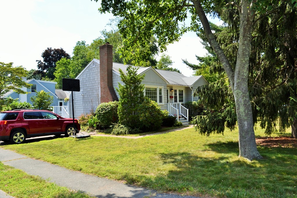 2 Yale Boulevard 