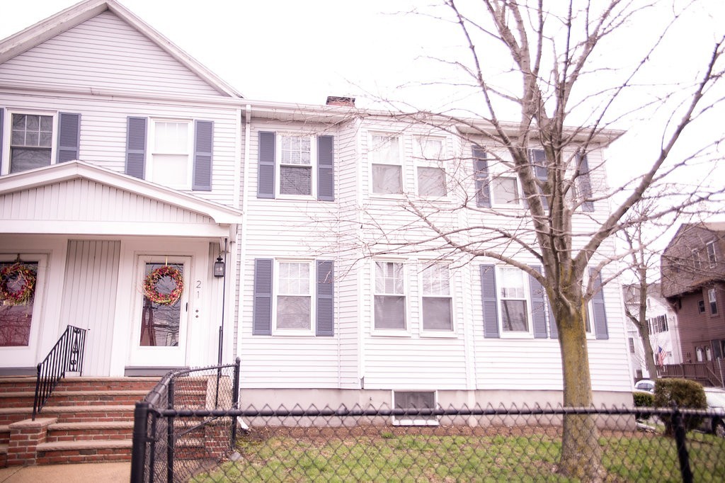 21 Playstead Rd 
