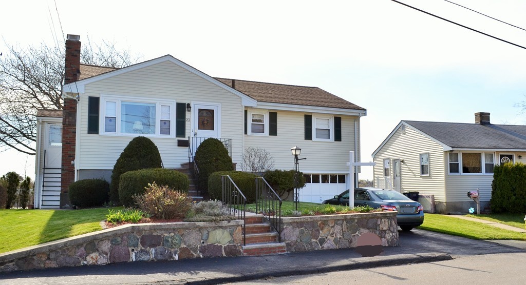 23 Calabrese St 