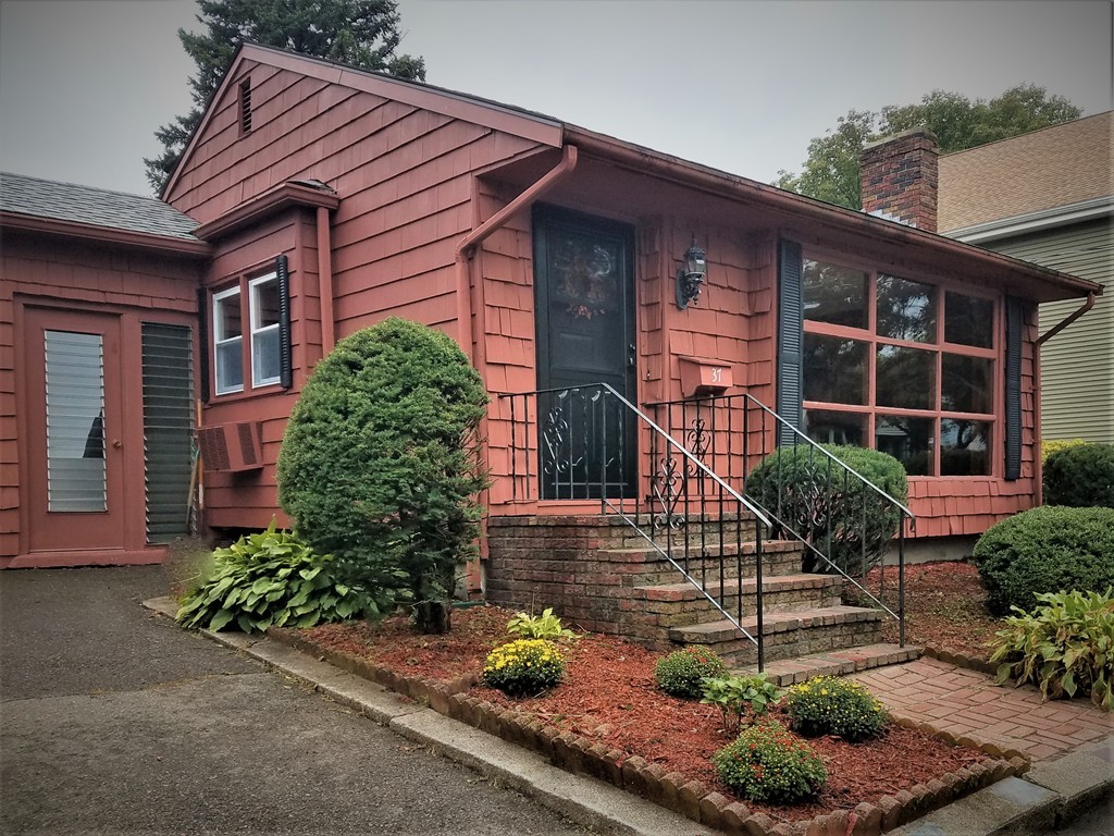 37 Martinack Ave 