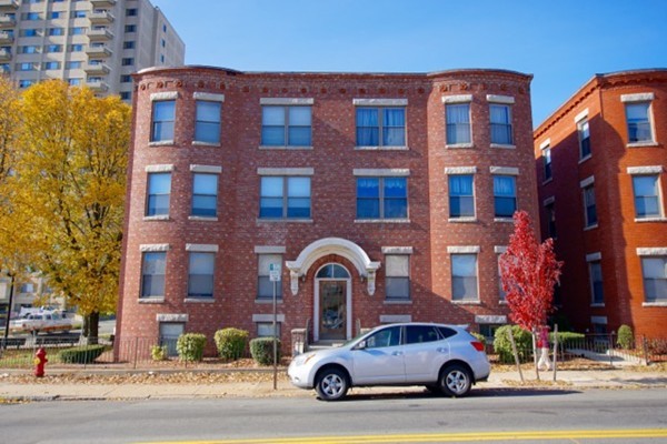 550 Main St 