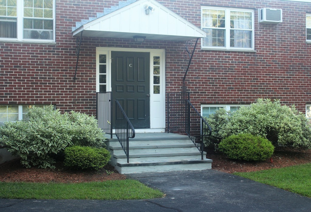 6 Venice St 