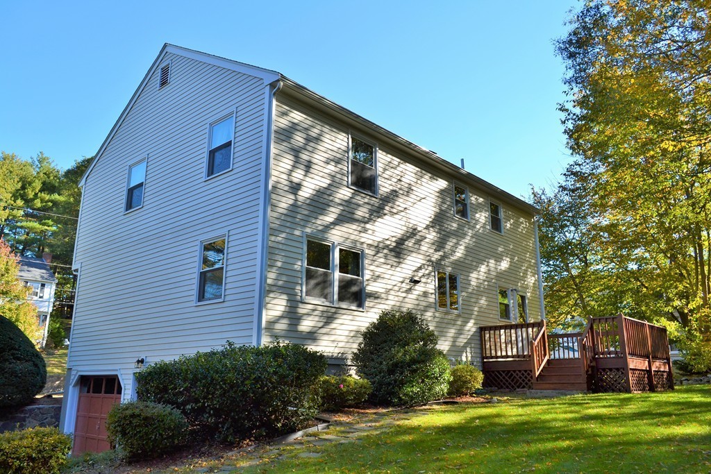 7 Kennel Hill Dr 