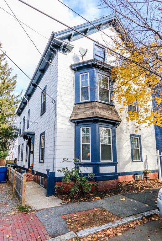 8-10 Northey St 