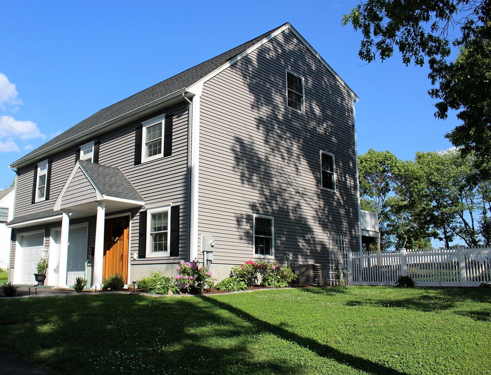14 Greenlawn Ave 