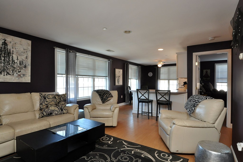 103 Elliott St 