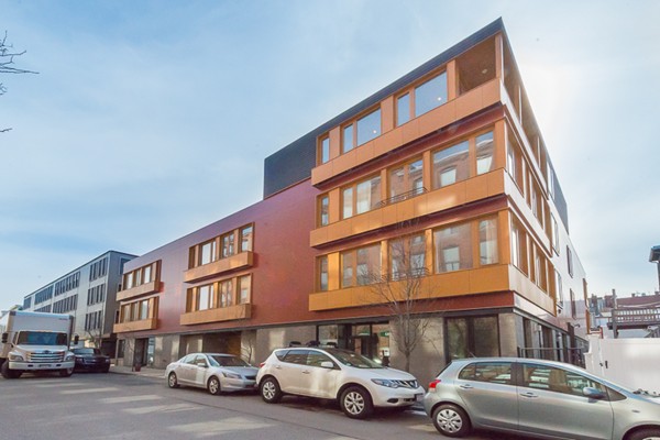 321 W 2nd St 