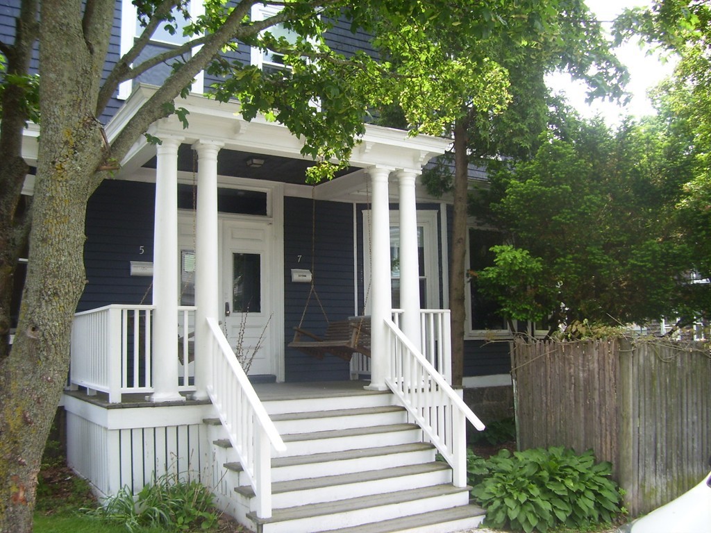 7 Forest Ave 
