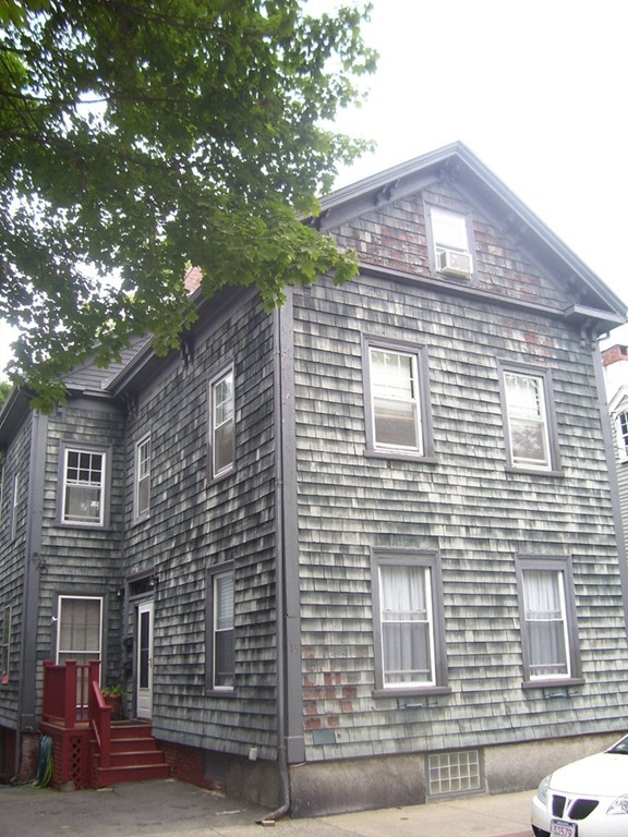 15 Andrews St 