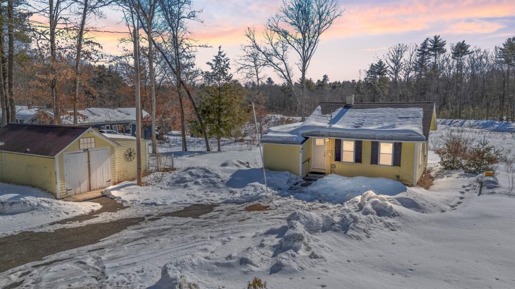 19 Maple Avenue 