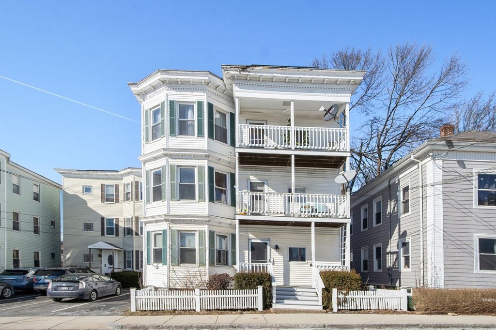 16 Forest Ave 