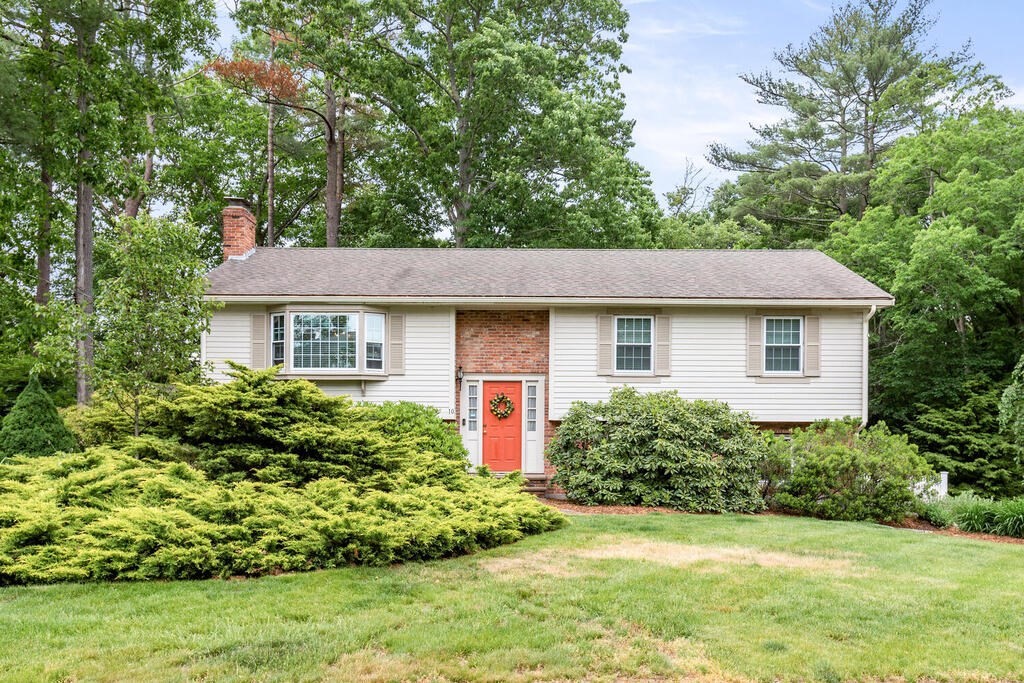 10 Gateway Ln 