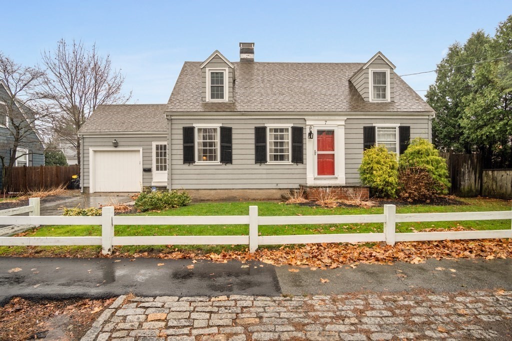 7 Puritan Road 