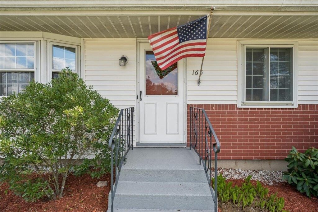 165 Kenberma Street 