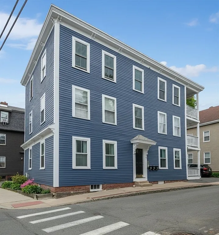 1 Turner St 
