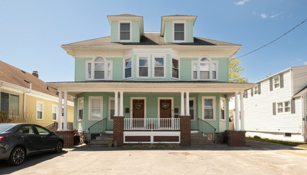 6-8 Devon Avenue 